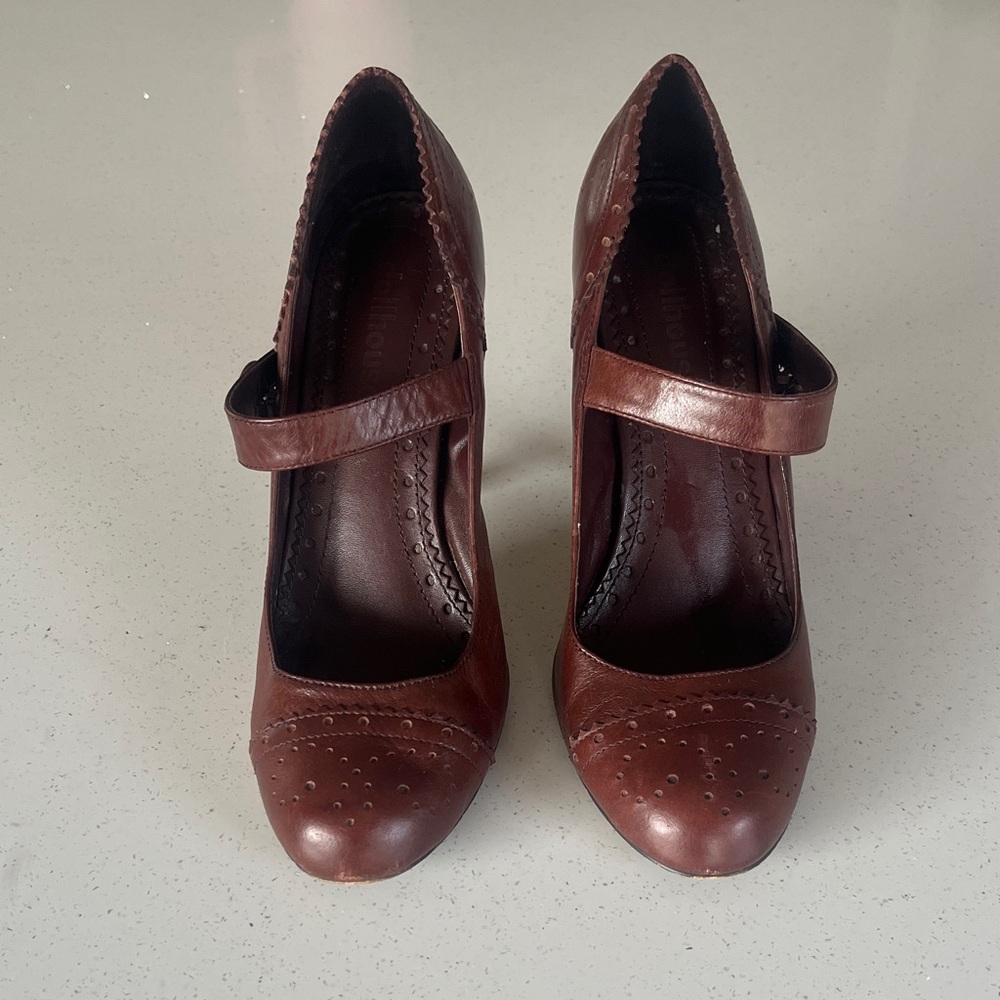 Dollhouse Brown Mary Jane Heels Size 8